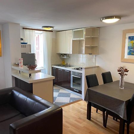 Apartment Jimmy - Luxury 65M2 Two Bedrooms Aprtmnt Dubrovnik Bagian luar foto