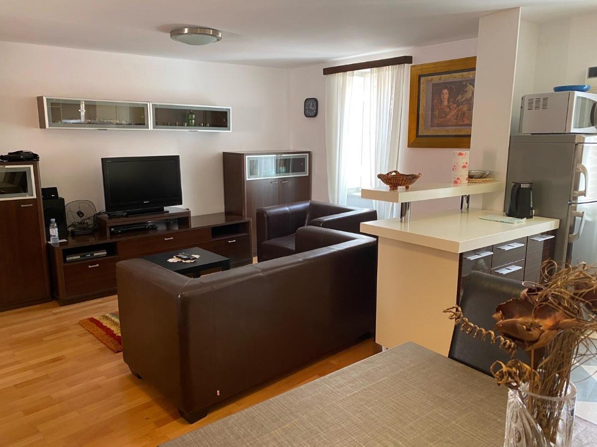Apartment Jimmy - Luxury 65M2 Two Bedrooms Aprtmnt Dubrovnik Bagian luar foto